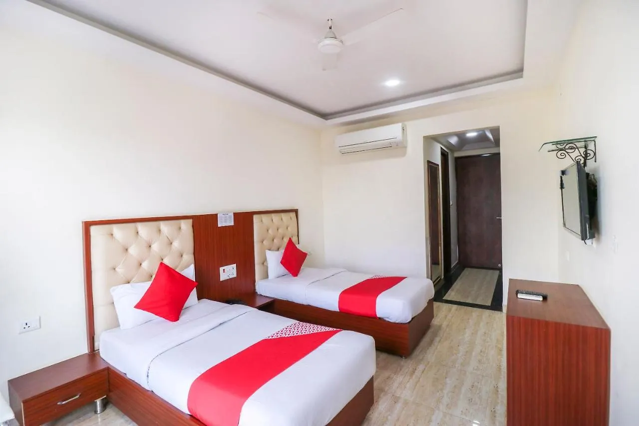 Hotel Oyo Flagship 69860 Mastana Palace Waranasi
