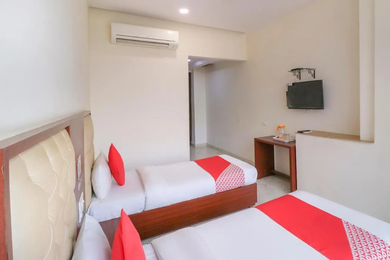 Hotel Oyo Flagship 69860 Mastana Palace Waranasi