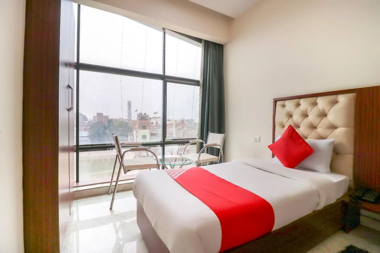 ***  Hotel Oyo Flagship 69860 Mastana Palace Waranasi Indie