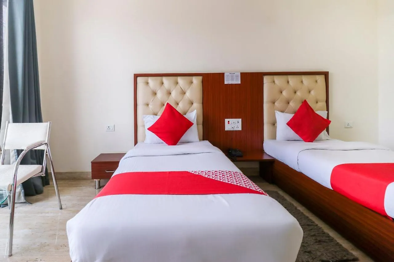 Hotel Oyo Flagship 69860 Mastana Palace Waranasi Indie