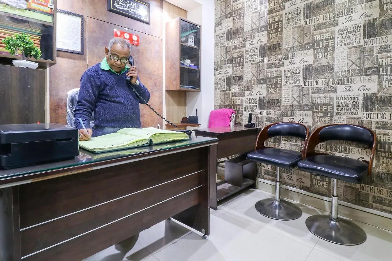 ***  Hotel Oyo Flagship 69860 Mastana Palace Waranasi Indie