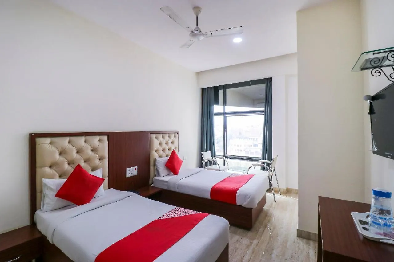 Hotel Oyo Flagship 69860 Mastana Palace Waranasi