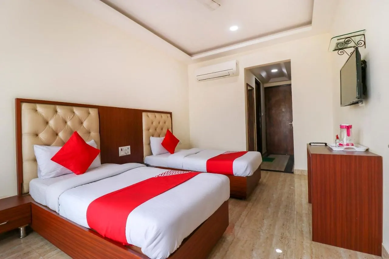 Hotel Oyo Flagship 69860 Mastana Palace Waranasi